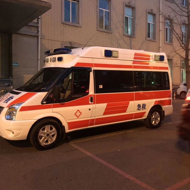 向阳夜间租赁救护车护送病人转院：安全转运的 8 大核心注意事项